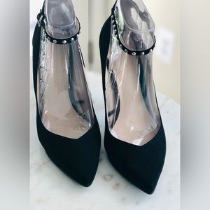 #zara #pointedtoe #heels #pumps